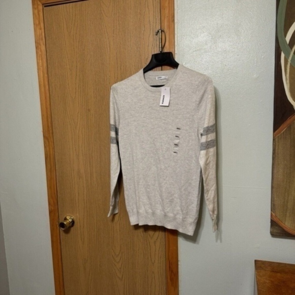 Sonoma "Supersoft Sweater" NWT Small w/Gray Striped Sleeves Crewneck Sweater
